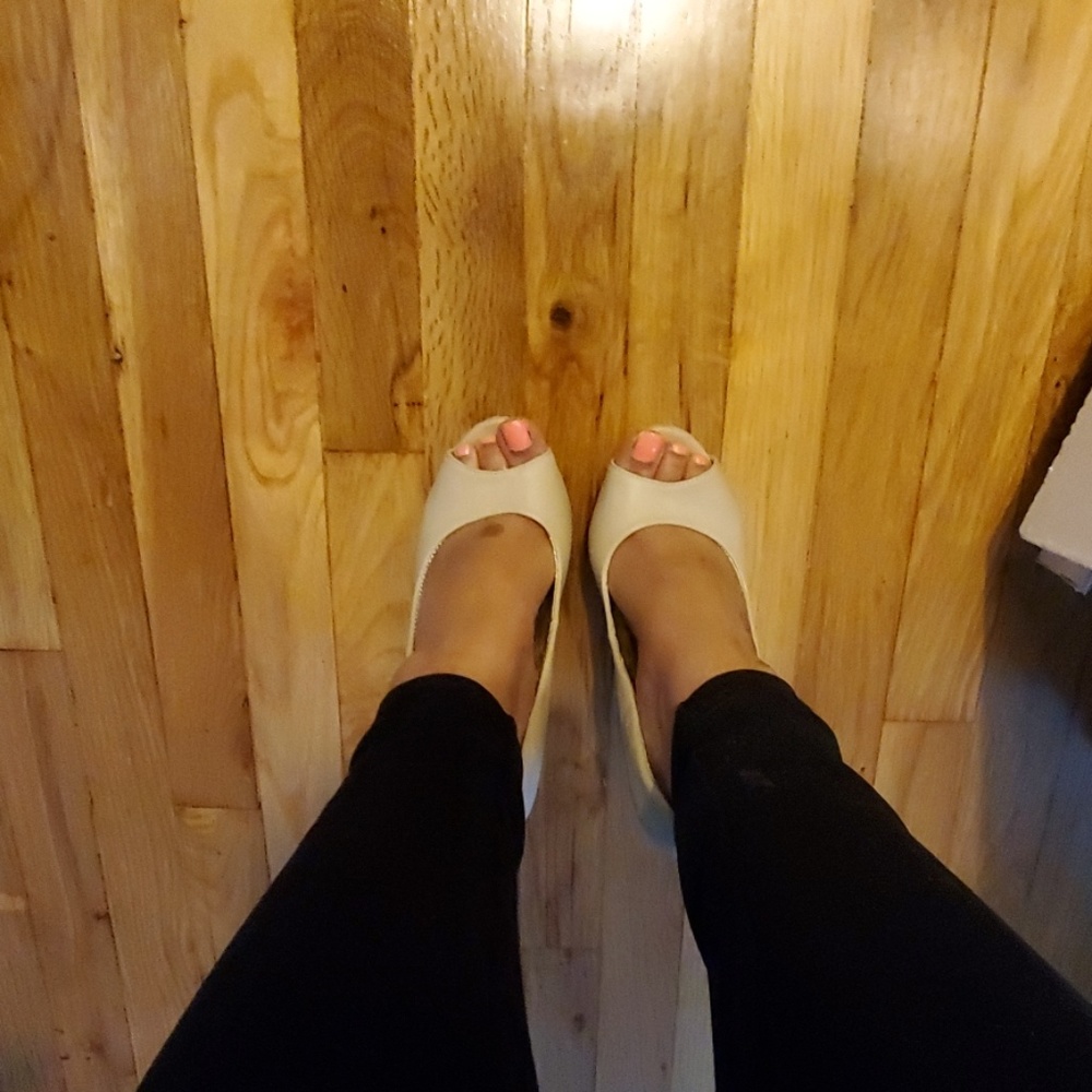 Shoes - Picture 6 of 7